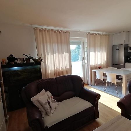 Airport Apartment Surčin Eksteriør billede