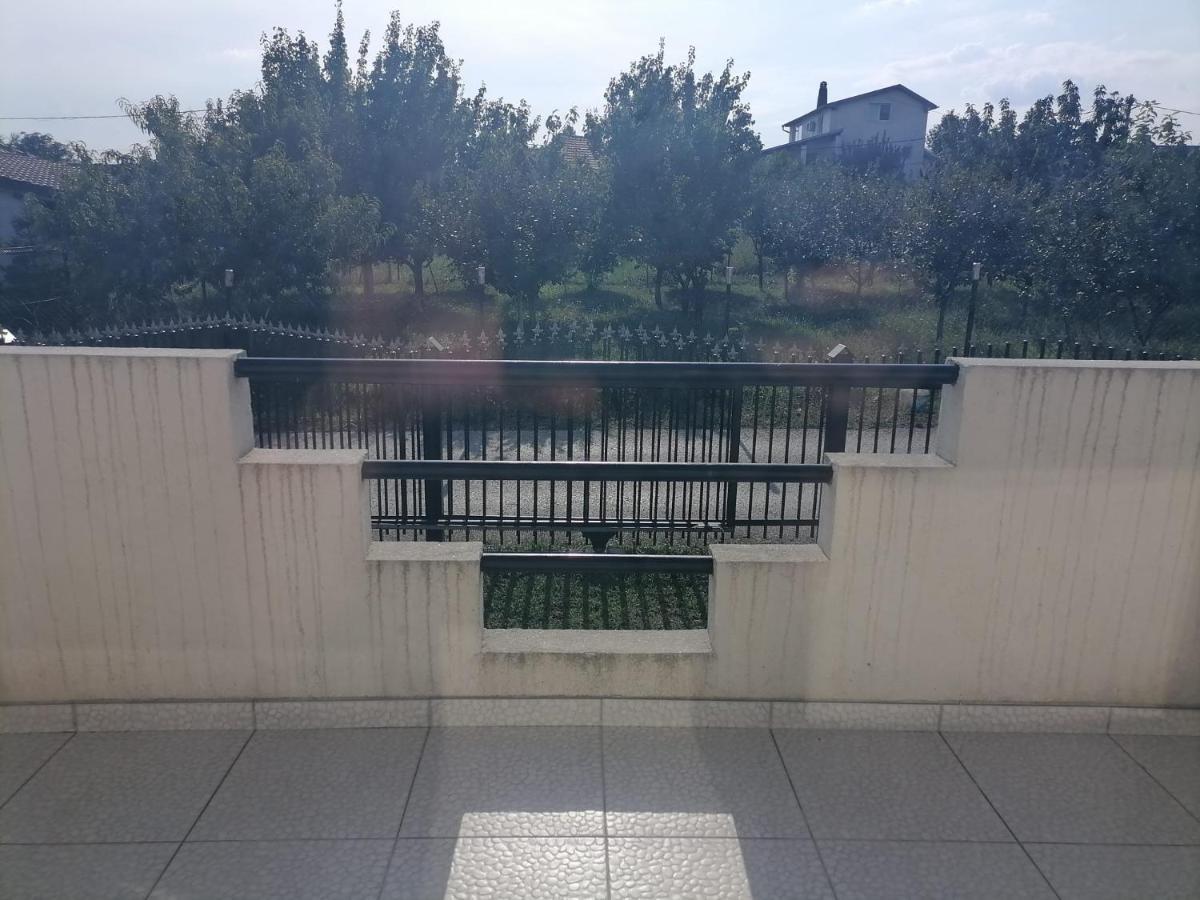 Airport Apartment Surčin Eksteriør billede