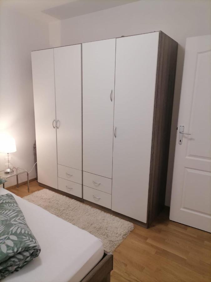 Airport Apartment Surčin Eksteriør billede