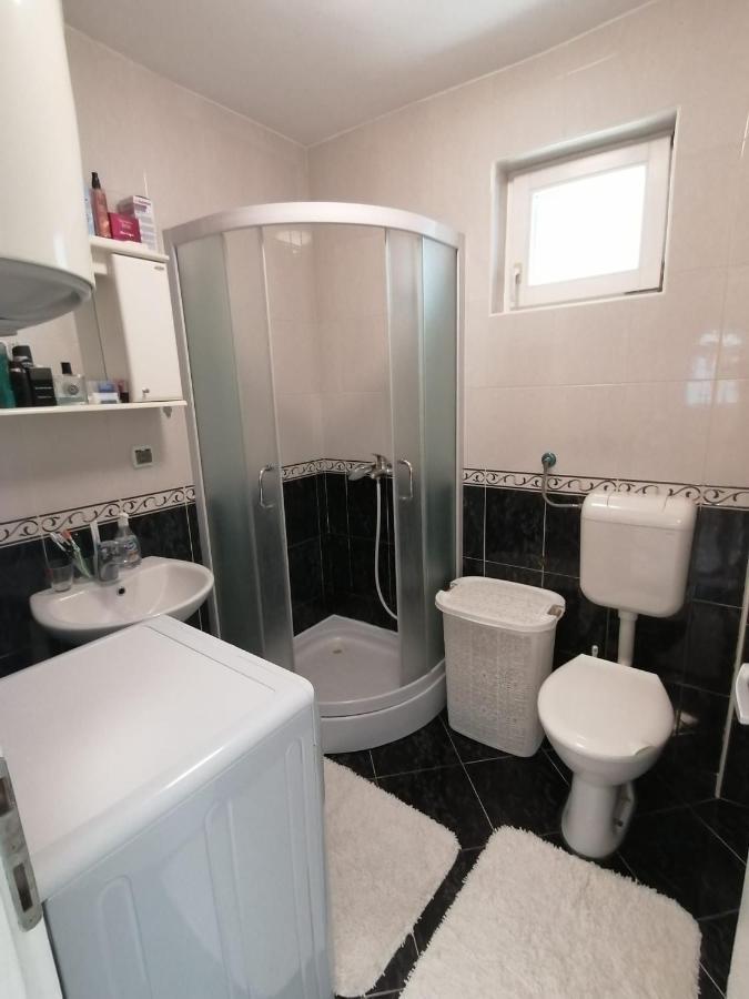Airport Apartment Surčin Eksteriør billede