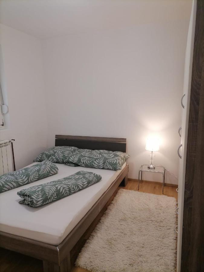 Airport Apartment Surčin Eksteriør billede