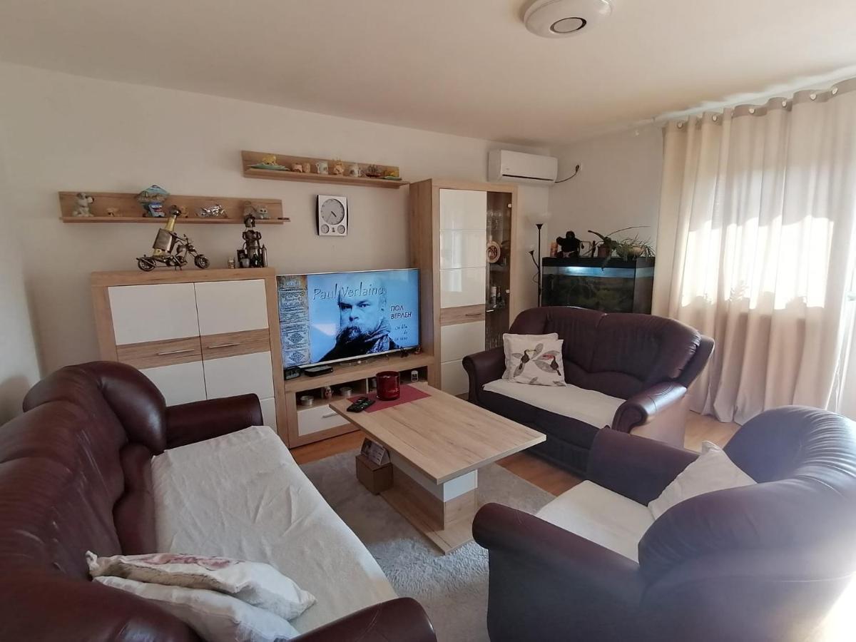 Airport Apartment Surčin Eksteriør billede