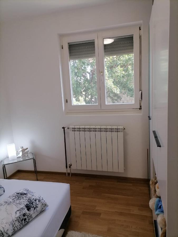 Airport Apartment Surčin Eksteriør billede